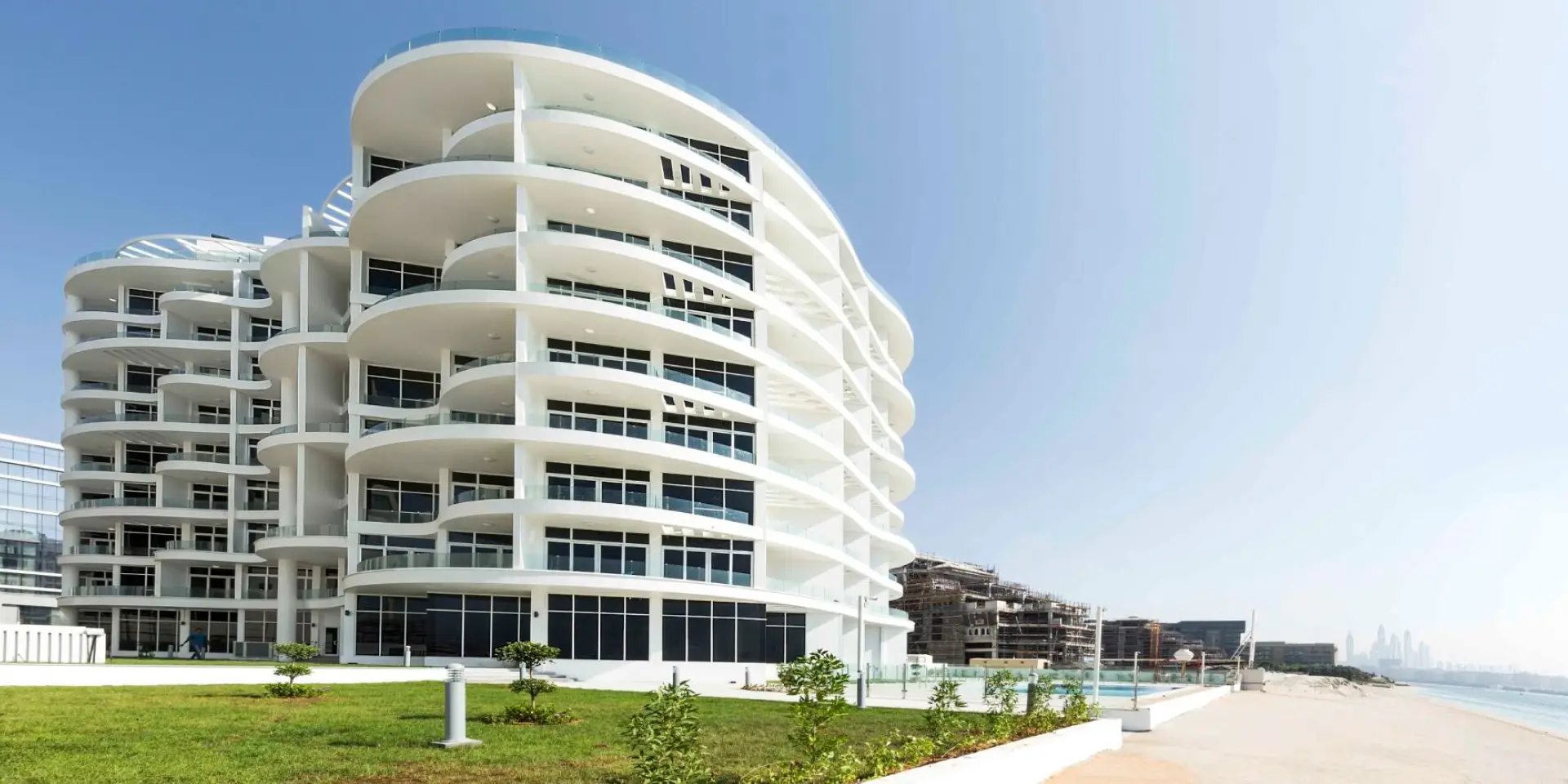 00_Hero (2) Royal Bay by Azizi | Luxurious Apartments with Stunning Views | Azizi Developments | Broeck Real Estate